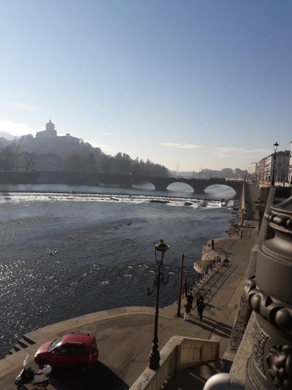 Riverside Napione 25 Turin Bagian luar foto